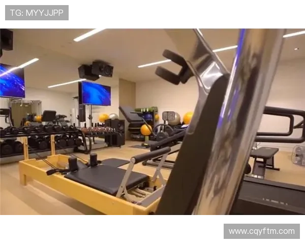 勒布朗家里堆满豪车，客厅竟然没一台电视？这到底咋回事…