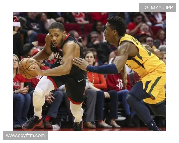 NBA带球撞人规则详解：如何界定进攻与防守犯规？